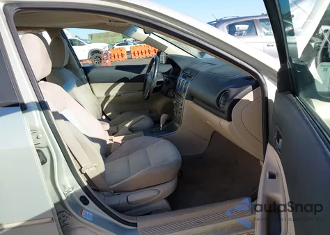 2005 Mazda Mazda6 I Base z USA, uszkodzony, nr VIN 1YVHP80C455M58345